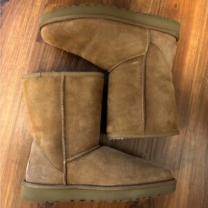 Chestnut Uggs